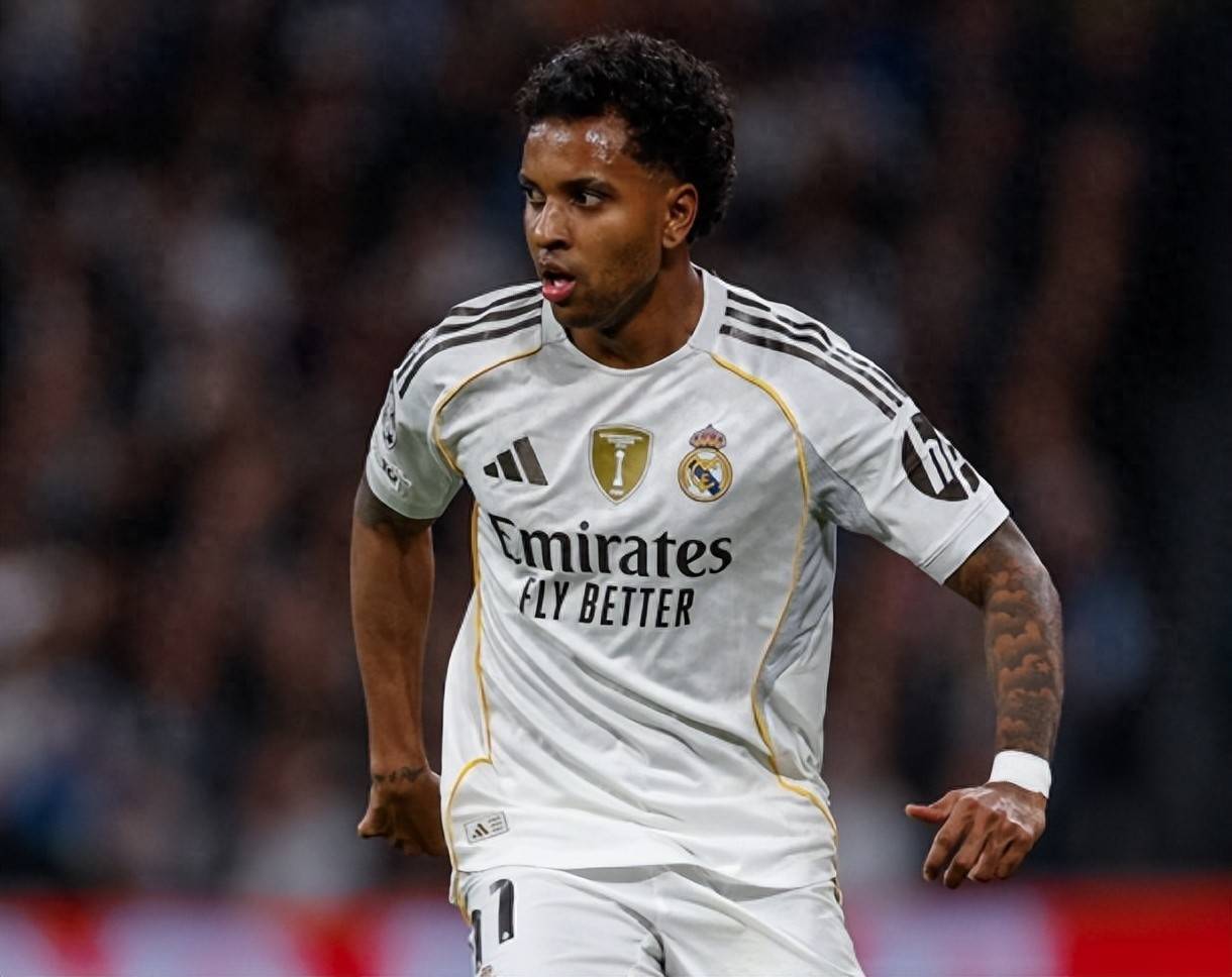 欧冠一战引爆转会市场!瓜迪奥拉亲自挖角,皇马1亿标价吓退曼城?